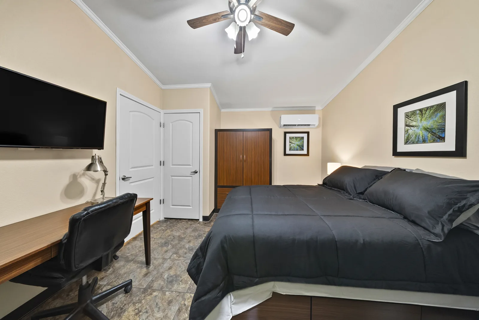 Bayou queen bed and desk
